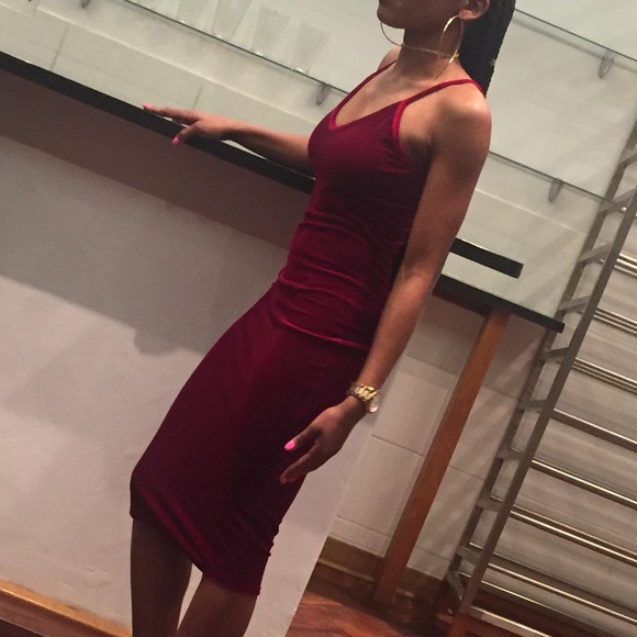 Velvet sleeveless strap dress - Picture 4 of 7